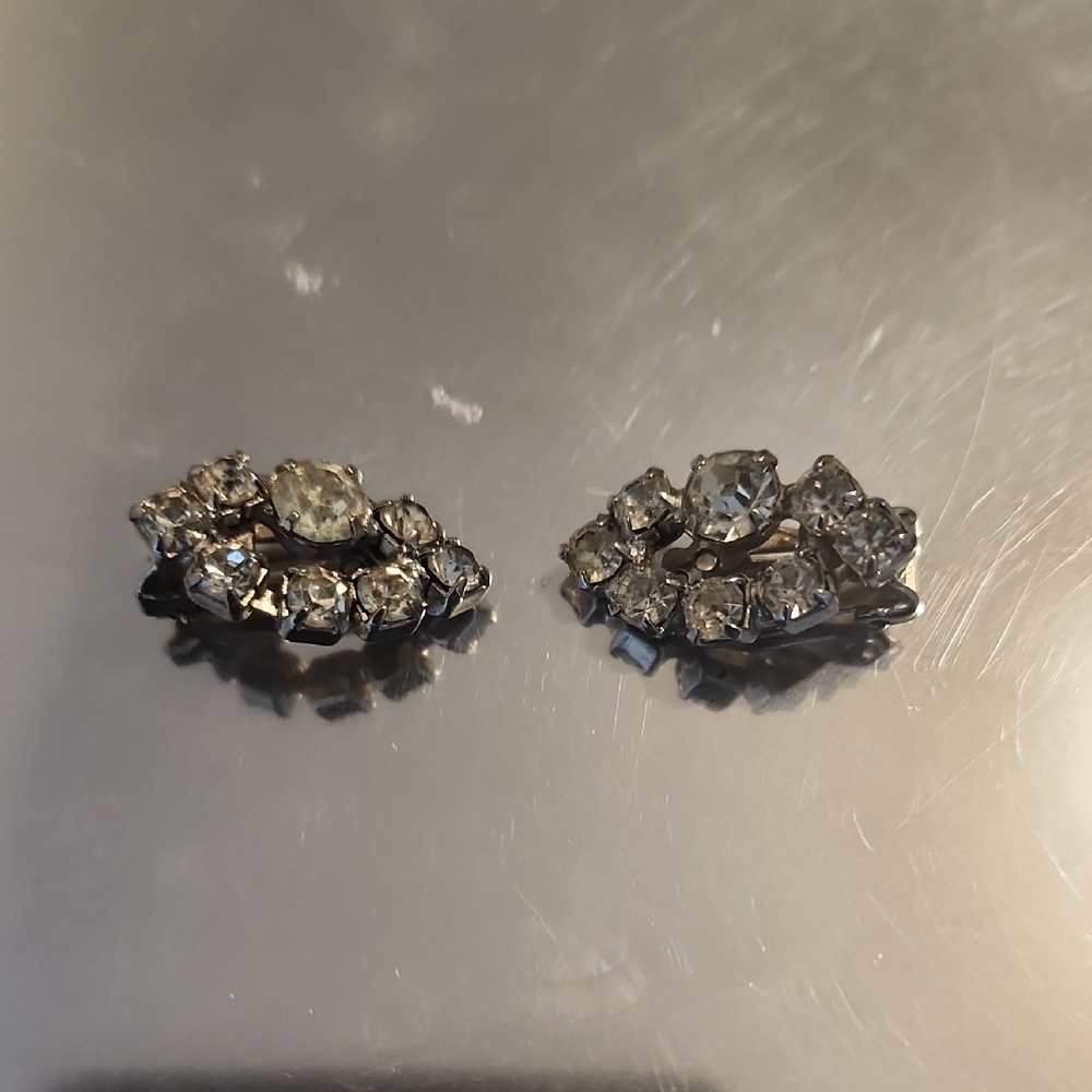 Elegant Silver tone Crystal Earrings